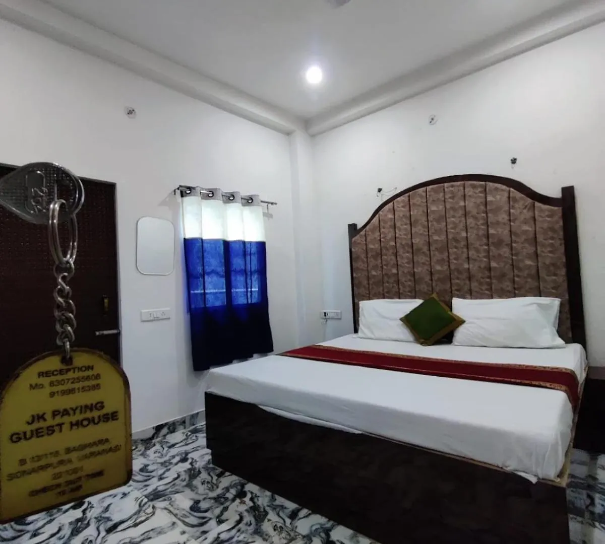 Atharva J K Paying Guest House Váránaszi 0*,  India
